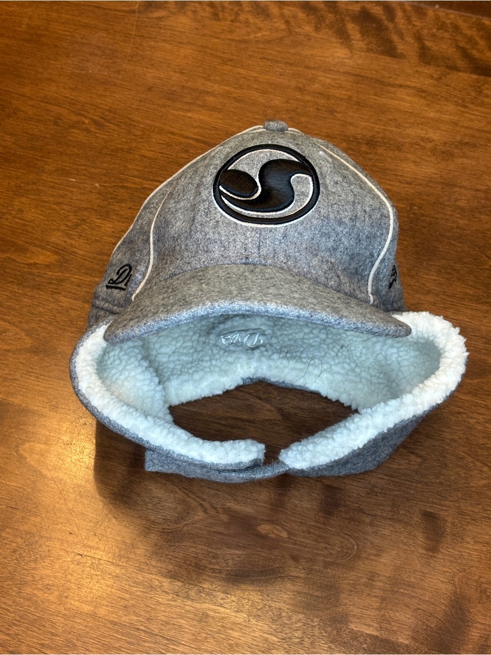 New Era vintage Y2K air walk wool Sherpa trapper hat